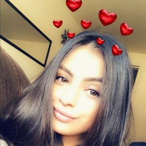 Meet your Posher, Nayely